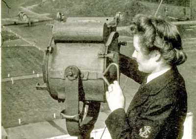 HMS Daedalus,Wren signalling,