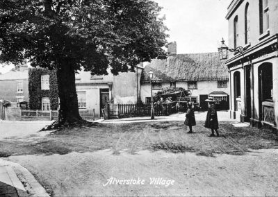 Church Road,The square and The Five Bells Public House, 1910,